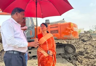 शक्ति नगर तालाब गहरीकरण व पिचिंग कार्य का महापौर ने किया निरीक्षण, 45 लाख की लागत से हो रहा विकास कार्य