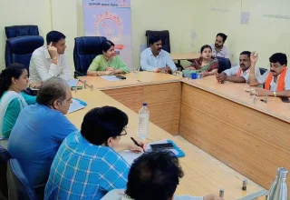 महापौर अलका बाघमार ने की वार्ड विकास कार्यों की समीक्षा, सार्वजनिक एवं अवैध नल कनेक्शनों के सर्वे और बेवजह पानी बहाव रोकने महापौर ने दिए निर्देश