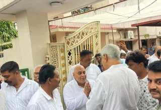 वोरा परिवार के दुःख में सहभागी बने प्रदेश के शीर्ष राजनीतिक चेहरे