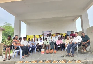 ग्राम कोकड़ी में रावे विद्यार्थियों ने किया जैविक खेती की विधि प्रदर्शन