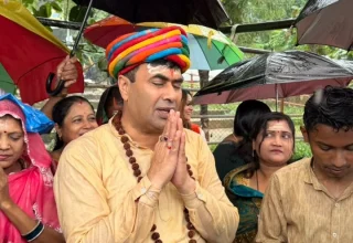 शिवनाथ नदी तट पर हुआ भव्य रुद्राभिषेक, बारिश के बीच प्रकृति और भक्ति का हुआ अद्भुत संगम