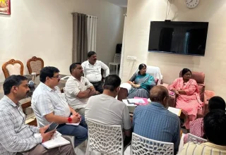 शहर में चल रहे निर्माण कार्यों की महापौर ने आयुक्त की उपस्थिति में की विस्तृत समीक्षा, अप्रारंभ कार्यों को जल्द शुरू करने के निर्देश