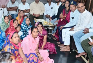 मंत्री गजेन्द्र यादव ने कार्यकर्ताओं के साथ सुनी मन की बात का 138वां संस्करण