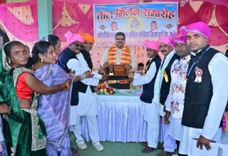 कोलिहापुरी में तीज मिलन समारोह में शामिल हुए मंत्री गजेन्द्र यादव, समाजजनों के साथ साझा की तीज पर्व की खुशियां