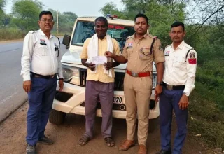 यातायात बेमेतरा पुलिस टीम ने की यातायात नियमों का उल्लंघन करने वाले 24 वाहन चालको पर सख्त कार्यवाही