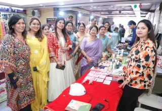 कैट की दीपावली एग्जिबिशन में उमड़ी भीड़, स्वदेशी उत्पादों और महिला उद्यमियों के हुनर ने मोहा मन