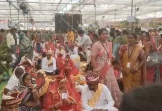 मुख्यमंत्री के कार्यक्रम में मची अफरा तफरी, पंडाल उड़े, बारिश की वजह से कार्यक्रम स्थल में कीचड़