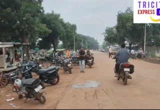 कोदवा से साजा मार्ग की स्थिति, चारों ओर स्वच्छता का अभाव, गंदगी का आलम